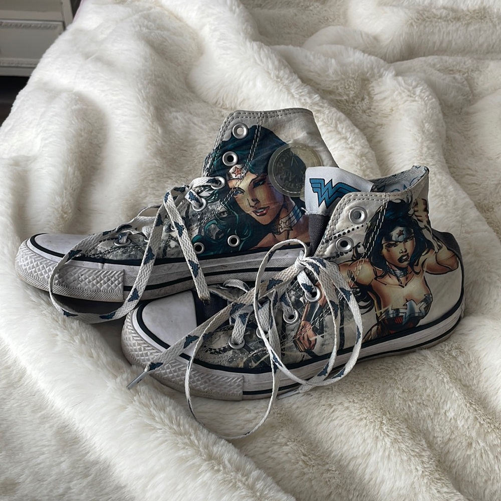 DC Wonder Woman Converse